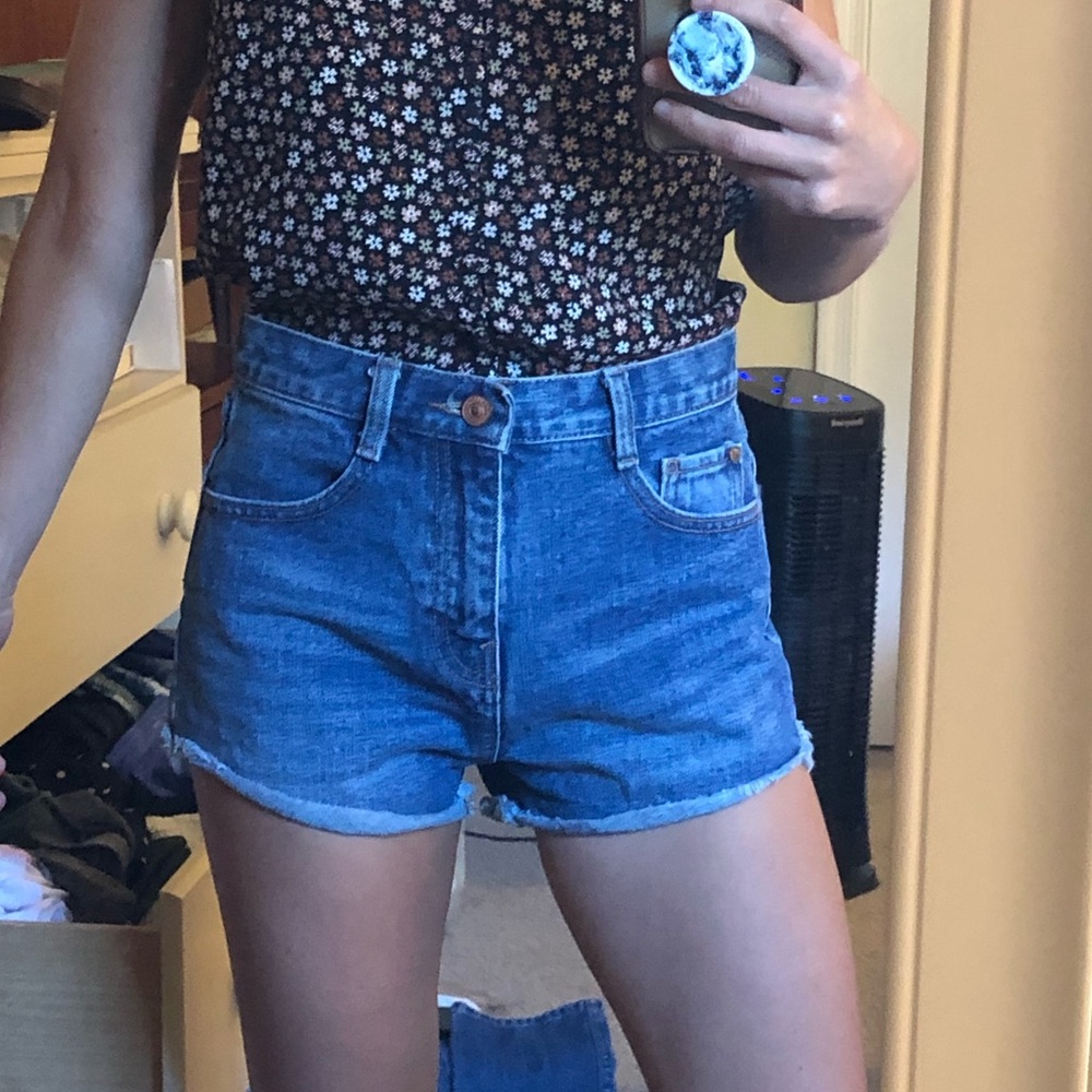 Zara Classic Blue Denim Cut Off Jean Shorts